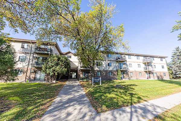 Pine Pointe Apartments property